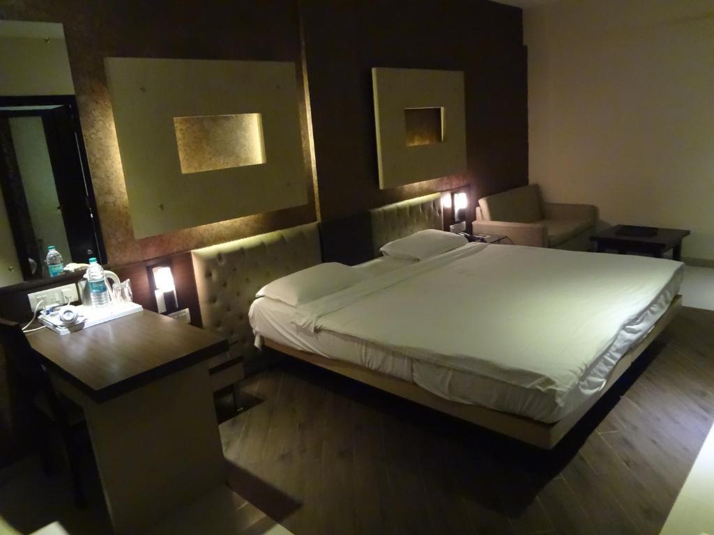 Hotel Capitol Thane Δωμάτιο φωτογραφία