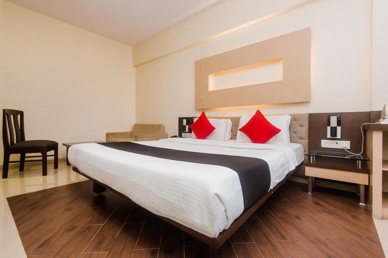 Hotel Capitol Thane Εξωτερικό φωτογραφία