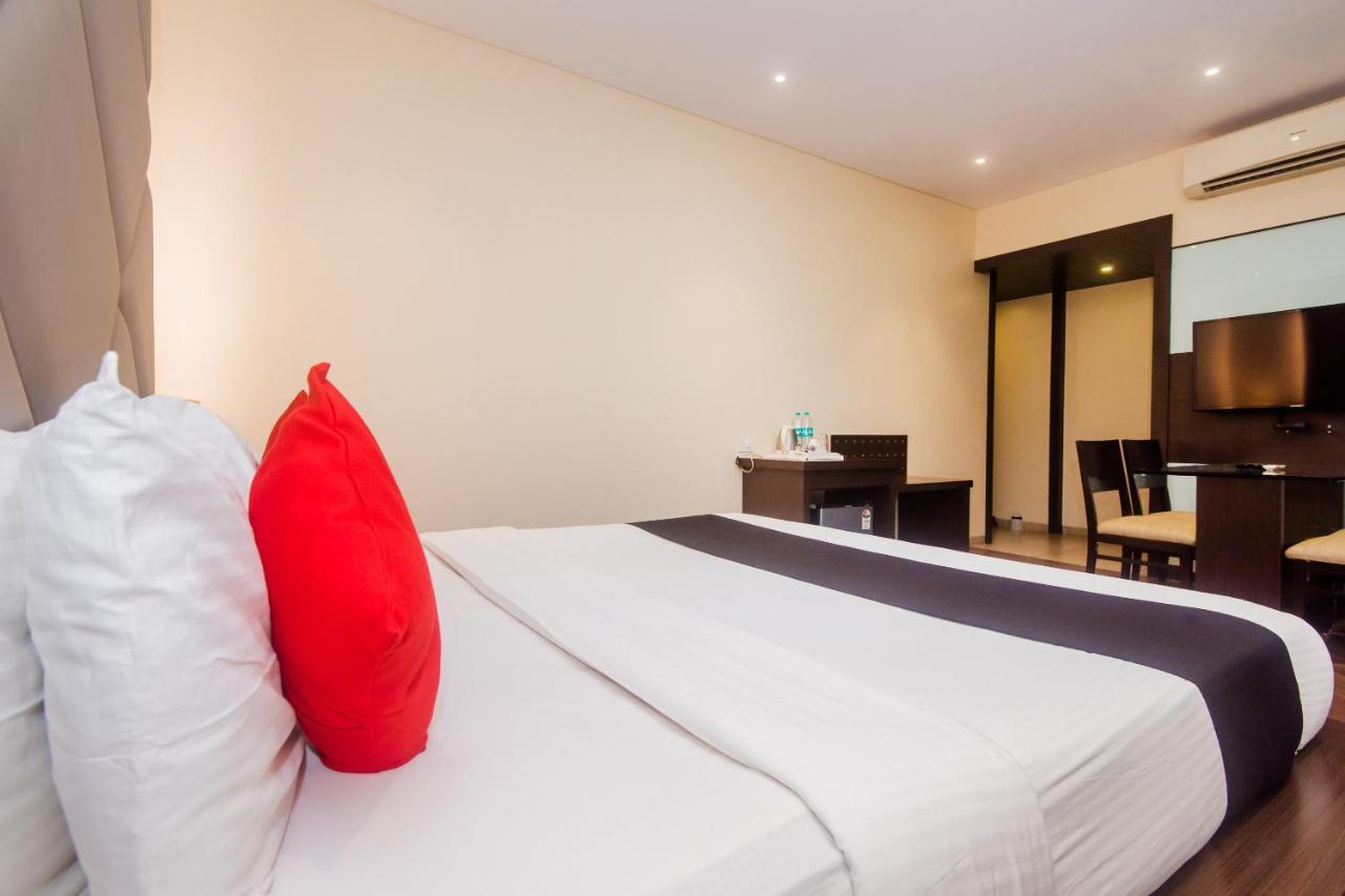Hotel Capitol Thane Εξωτερικό φωτογραφία