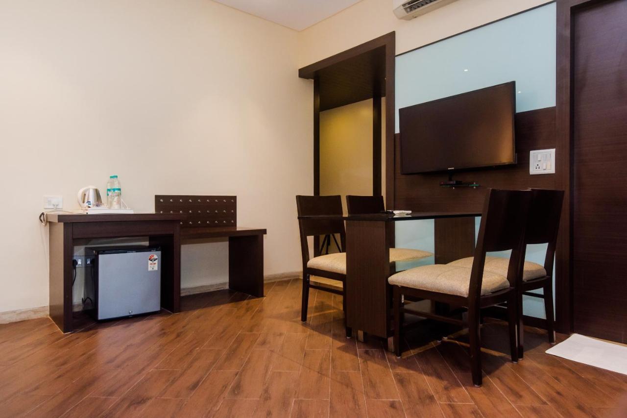 Hotel Capitol Thane Εξωτερικό φωτογραφία