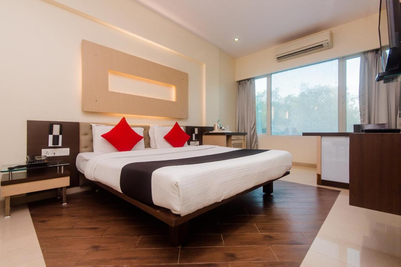 Hotel Capitol Thane Εξωτερικό φωτογραφία