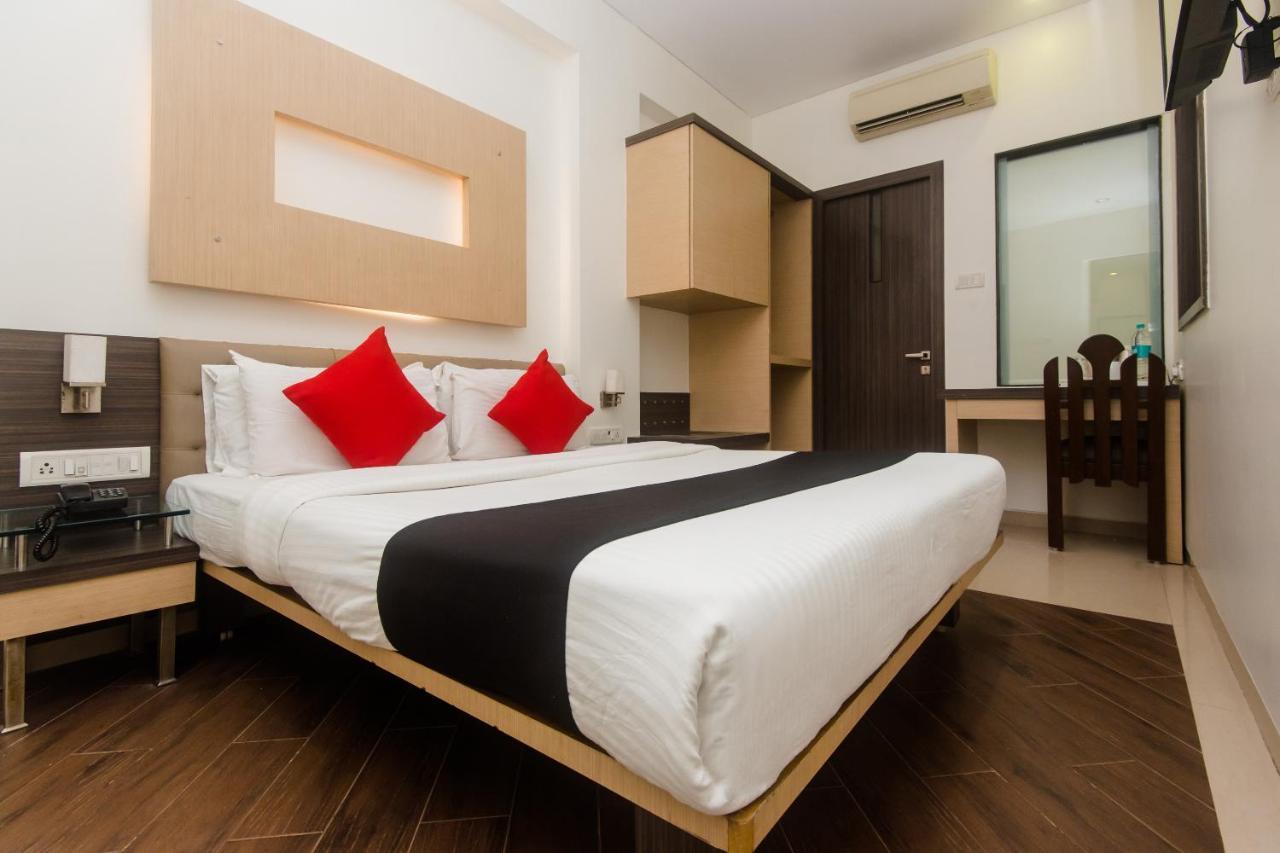 Hotel Capitol Thane Εξωτερικό φωτογραφία